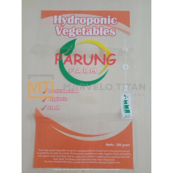 Packaging plastic vegetables 